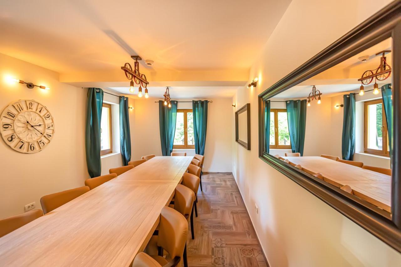 Chiba Chalet Timisu de Jos Ngoại thất bức ảnh